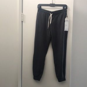 Vuori Joggers NWT